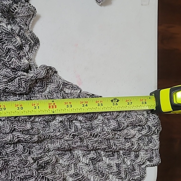 New Directions Women's Black and White Sweater Shrug with scalloped hem size 2X - Picture 8 of 8